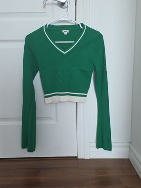 GARAGE Emerald Green V-Neck Cropped Sweater with White Stripes and Flared Sleeve